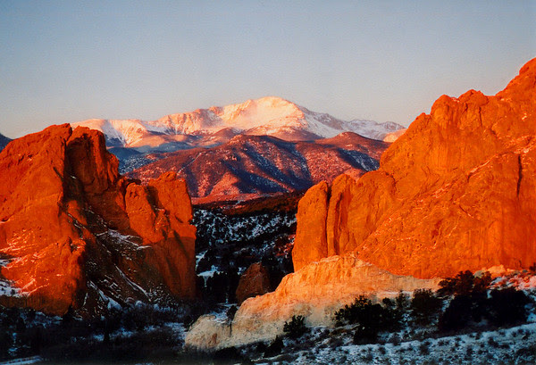 Pikes Peak Sunrise from Garden of the Gods