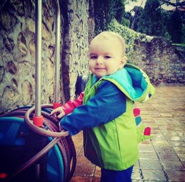 http://i.sabah.com.tr/sb/galeri/magazin/necati-sasmaz-ve-ailesi/8_d.jpg