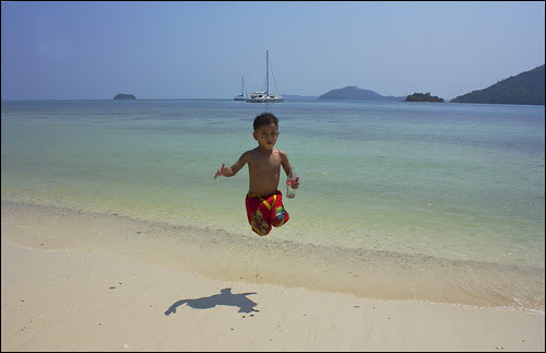 Koh Rang Yai is a small-scale uninhabited isle close Best Destinations should to visiting in Bangkok Thailand : Koh Rang Yai Island