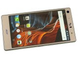 Checkered pattern in the ample bezels - Acer Liquid X2 review