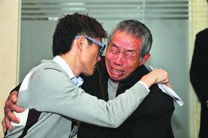 广州马拉松死亡人数增至2名家属望悲剧不再上演 新浪上海
