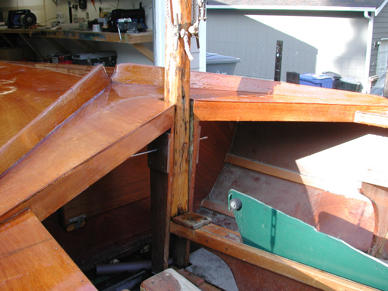 Wooden Wayfarer Sailboat hull possible to fit a lug rig on?