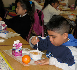 More students eat lunch and breakfast at schools where number of 'food vulnerable' students qualifies all for free meals-HEALTHYLIVE