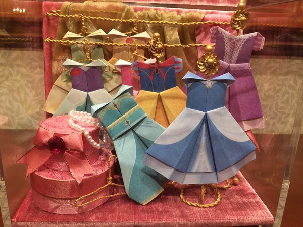 Tdrお土産 ディズニープリンセスのドレスが折れる折り紙メモ帳