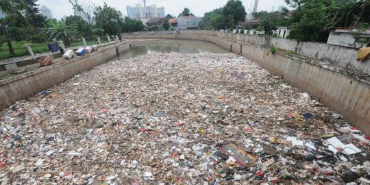 Usai banjir, sampah ibu kota mencapai 38 ton