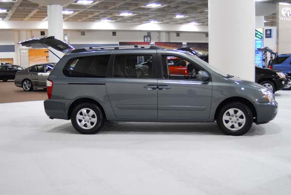 Kia Sedona 2008. KIA Sedona LX 2008