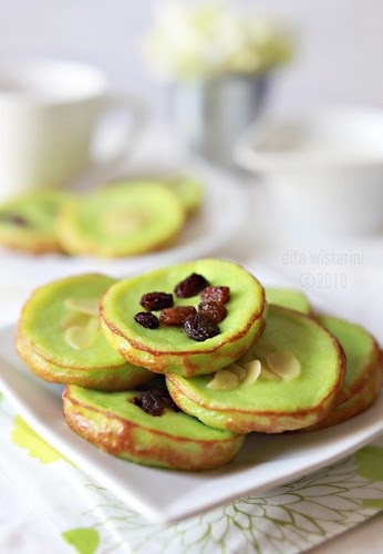 Pandan Mud Cake (Kue Lumpur Pandan)