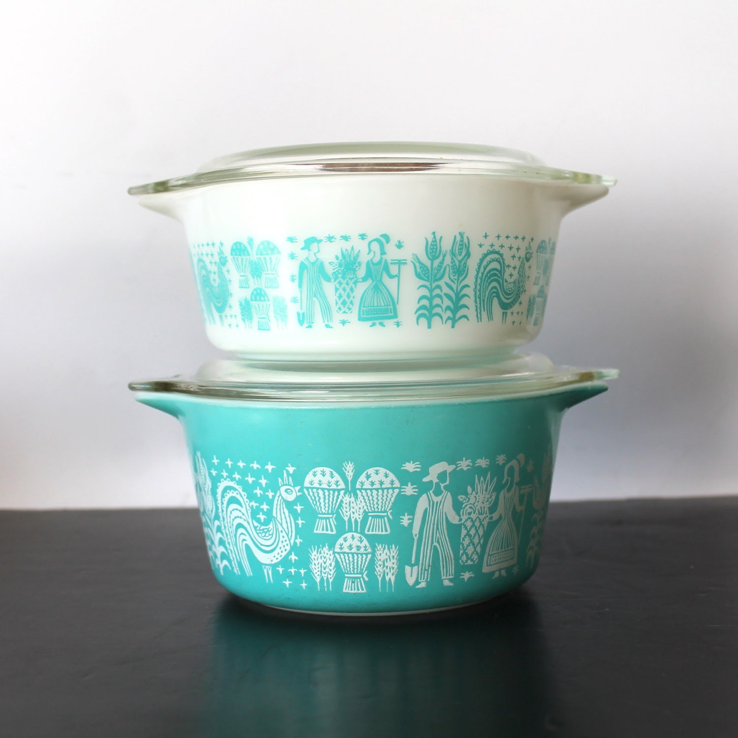 Vintage Pyrex Amish Butterprint casserole dishes