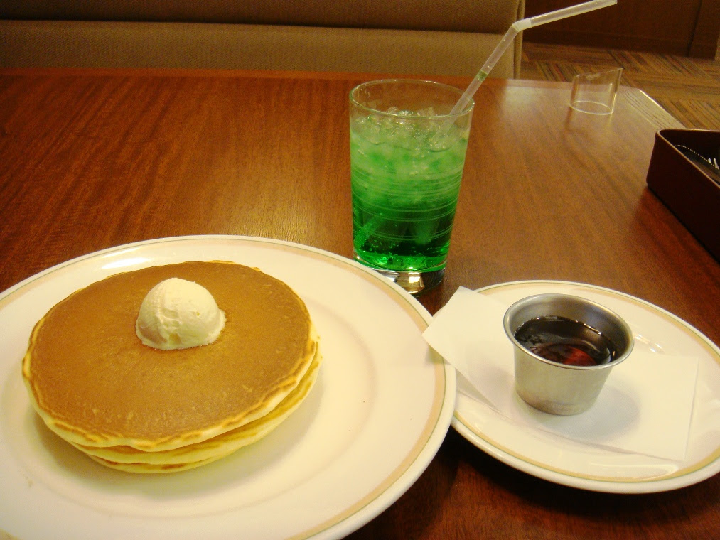 塵壺日誌 お好きなだけパンケーキ 関内 ロイヤルホスト