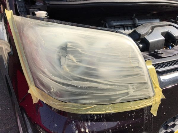 ヘッドライト磨きで黄ばみを取り除く 耐水ペーパーからのコーティングまで 自動車メンテナンスお役立ち情報blog