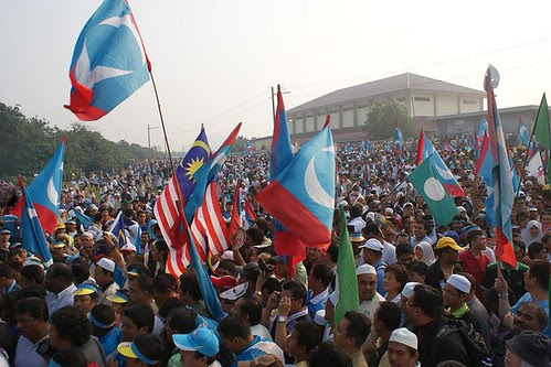 Despatches from PERMATANG PAUH Nr 3: What a Spectacle! | Din.