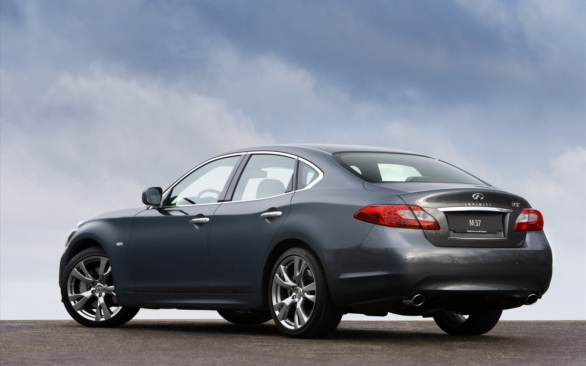 2011 Infiniti M37 - Information and photos - MOMENTcar