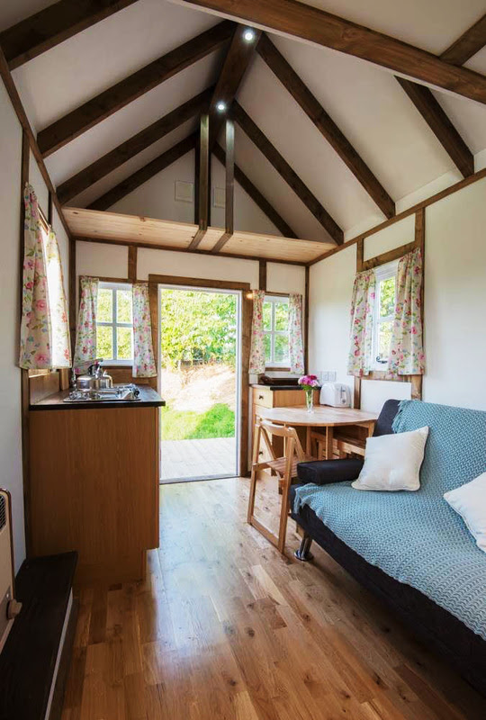 Hastings - Tiny House Glamping Cabin - Custom Built Garden 