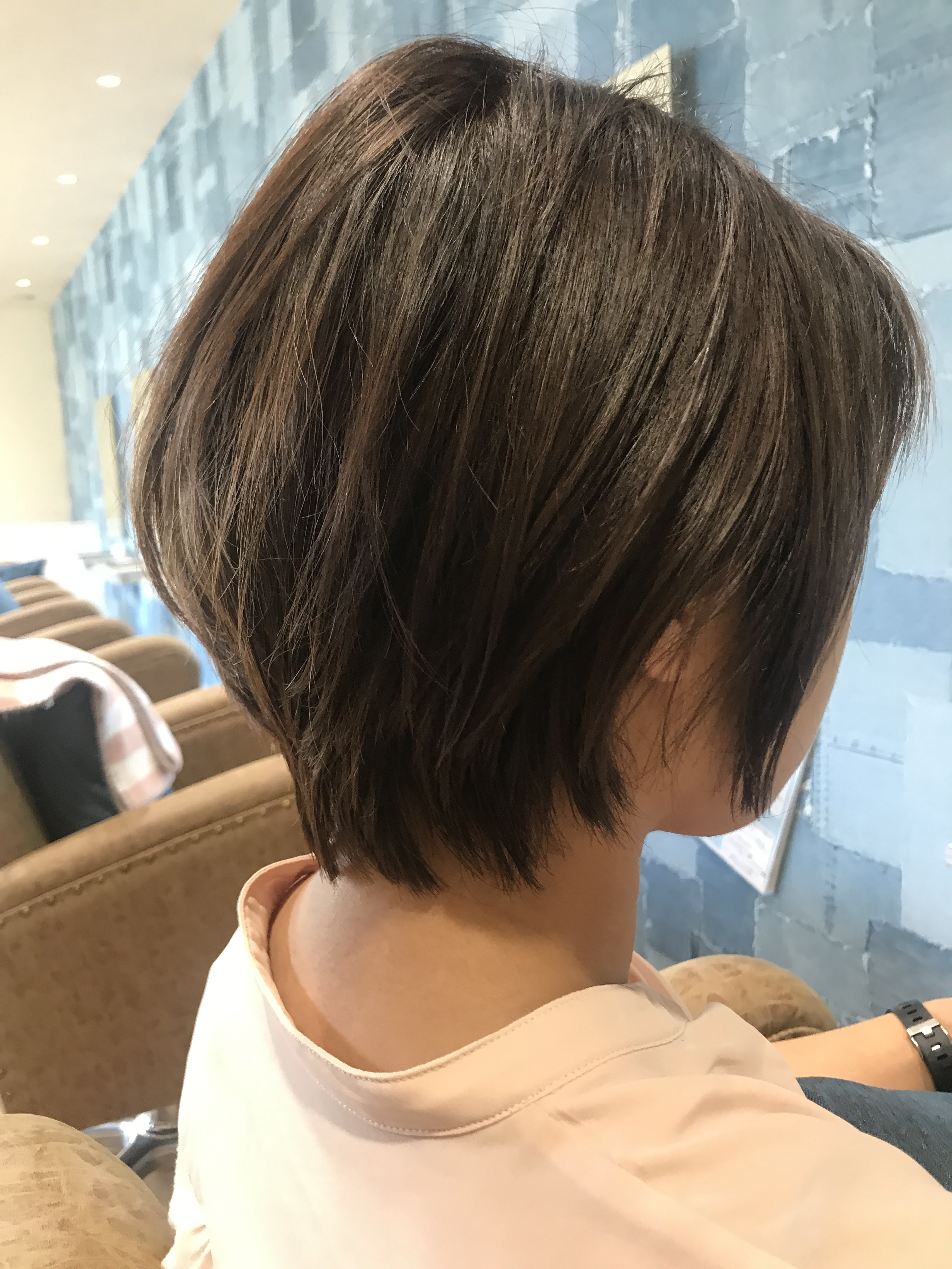 バックシルエットが綺麗なグラーデーション ヘアサロン エイチ Heitchi