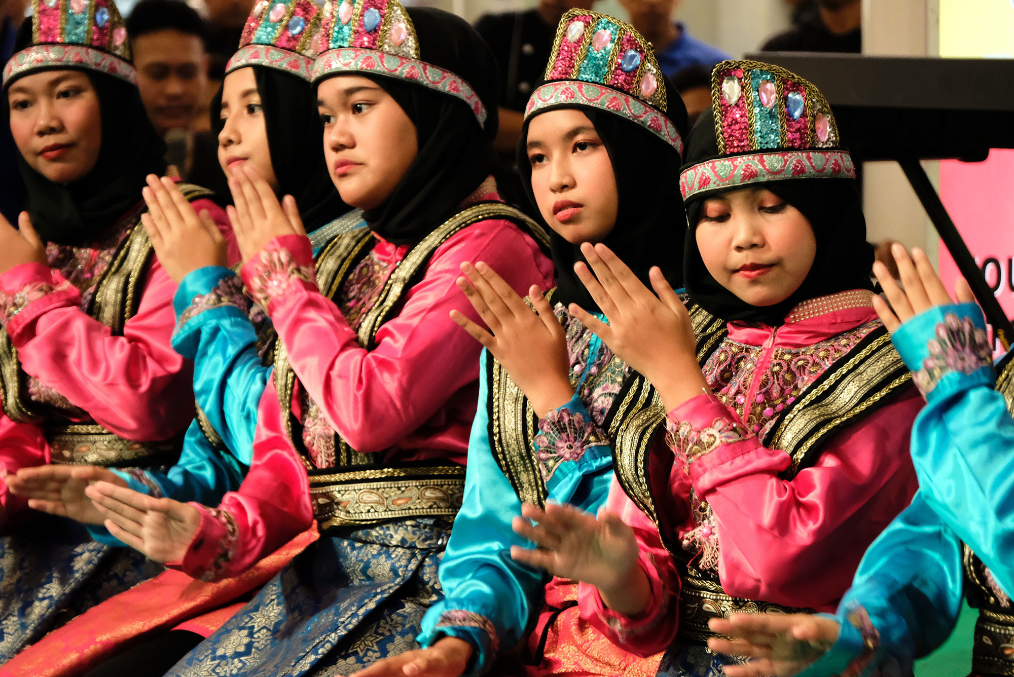 6 Keunikan Tari Saman Tarian Khas Aceh Juara 1 Dunia 6 Keunikan Tari Saman Tarian Khas Aceh Juara 1 Dunia