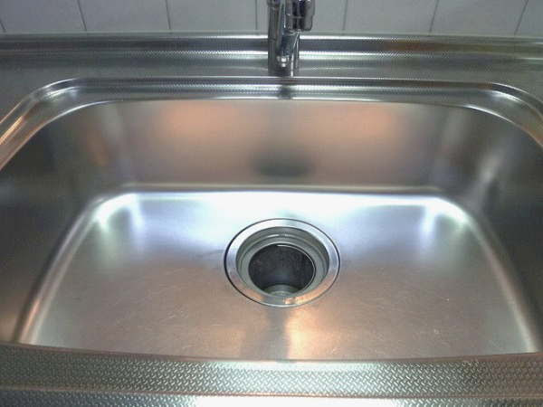 Kis ステングロス キッチン シンク 流し台 ステンレス 金属艶出し 撥水 保護コーティング剤 スプレーワックス 汚れ防止 水滴跡 水垢防止 アルミサッシのサビ防止 ステングロス お掃除専門店kis公式サイト