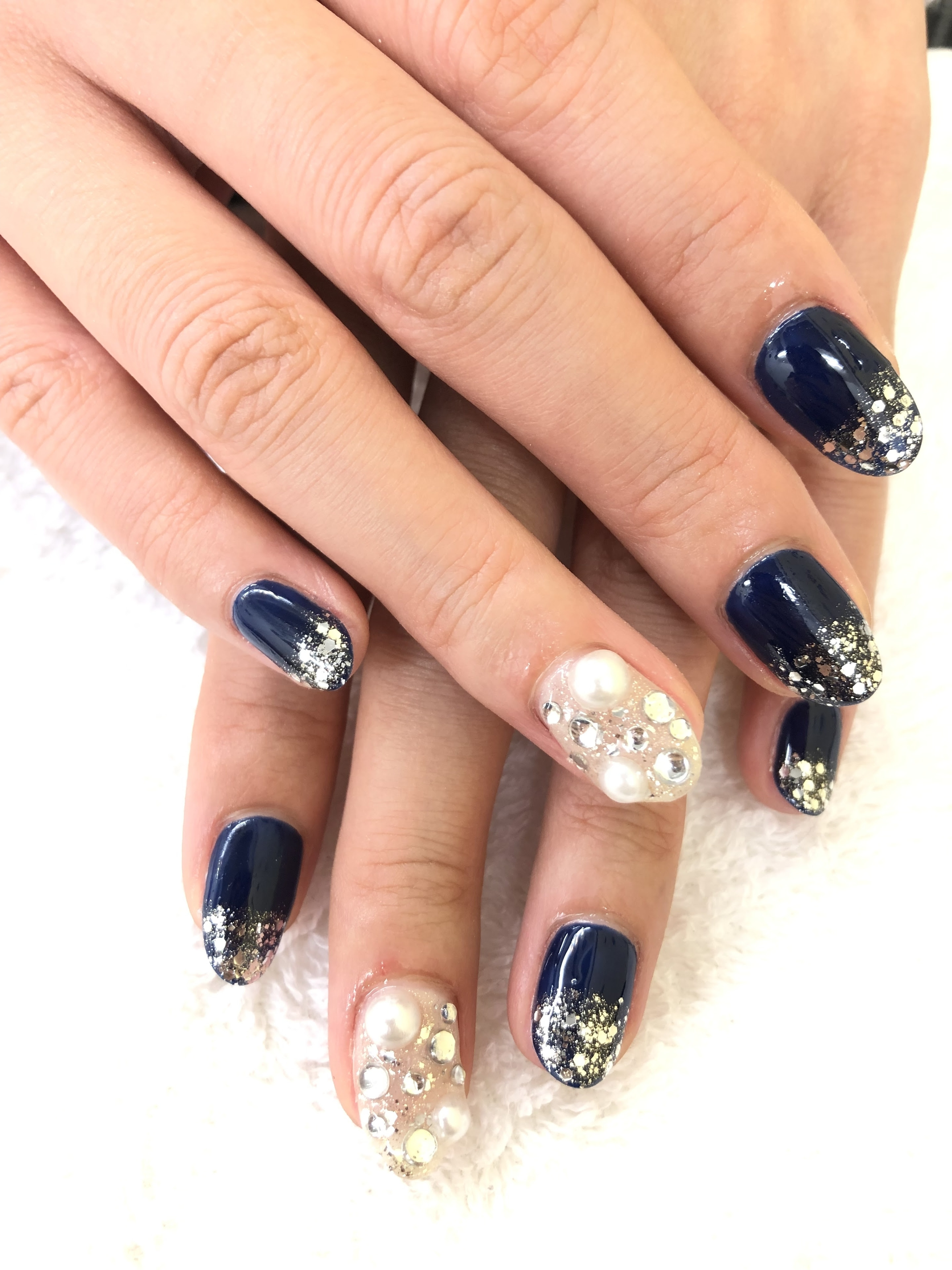 定額ネイルサロン アイリーネイル 香久山 フットネイル ジェルネイル 秋ネイル 冬ネイル ネイビーネイル ダークナイトカラー 埋め尽くしネイル ワンカラーネイル ラメネイル 定額料金のフットやハンドネイルならアイリーネイル香久山店