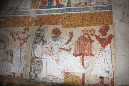 ビール醸造者の墓発見 古代エジプト 早稲田大調査隊 エジプト南部ルクソールで見つかった古代エジプトのビール醸造者の墓内部に描かれた壁画 エジプト考古省提供 共同 四国新聞社