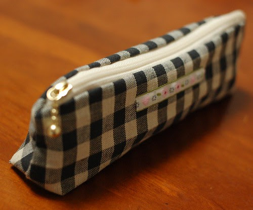 How to make a pen case (17)