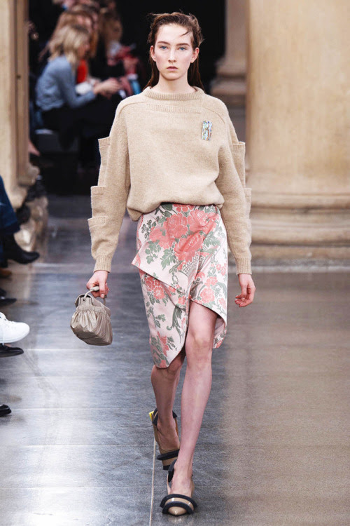 Fall/Winter 2017-18 Christopher Kane
