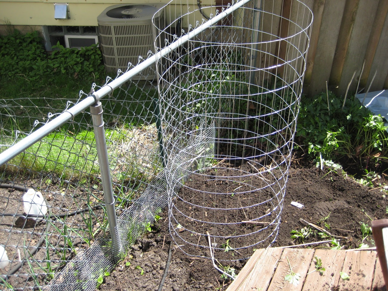 Build a Compact and Productive Potato  Tower  SHTF 