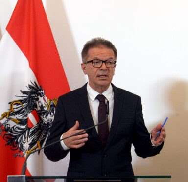 "Nicht Wochen, sondern Monate": Anschober über gesetzte Maßnahmen