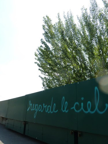 Regarde le