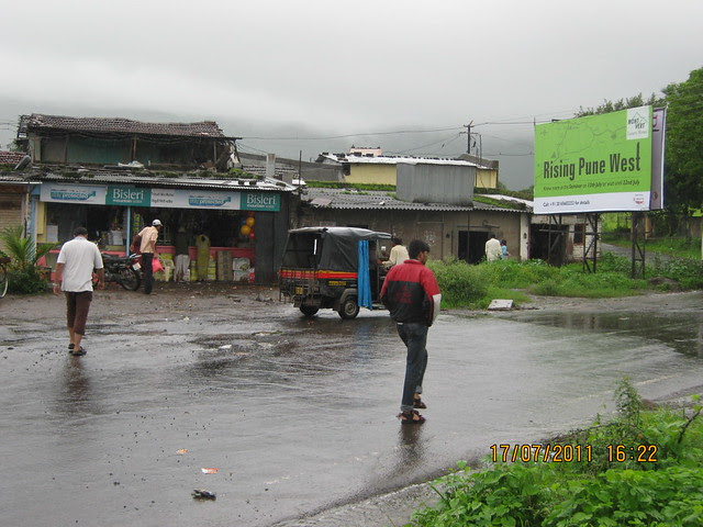 Super Market at Urawade Naka on Temghar Lavasa Road! Visit to Mont Vert Vesta Urawade Pirangut Pune 412 108