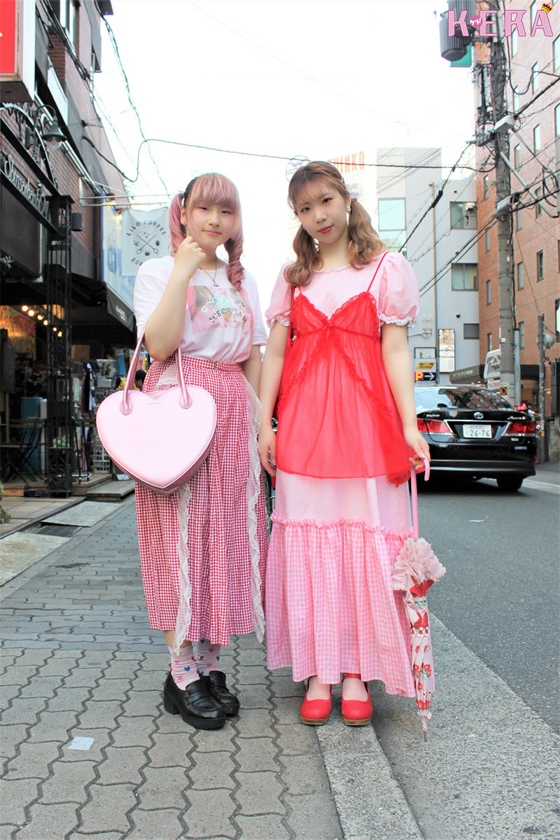 Osaka Street Snap 129 全身ピンクと赤づくしのニコイチコーデ Kera Style ケラ スタイル