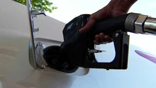 Automakers Worry About Falling Gas Prices, Former Ford PR Chief Alleges Spying - Autoline Daily 1487