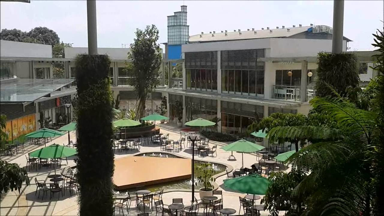 Taman Vertikal Vga di Grand Galaxy Park Bekasi - YouTube