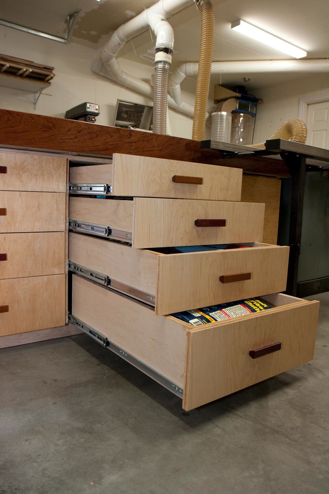 b e s t dezignito: Woodworking assembly table