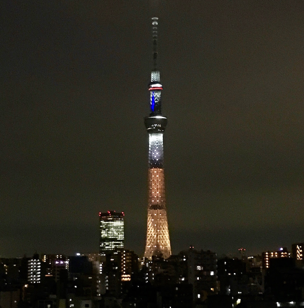 あえて消灯のスカイツリー 点灯しないライティングの美しさ 浅草スマートニュース