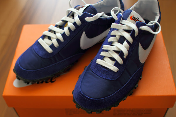 Nike ワッフルレーサー Vntg 赤い車