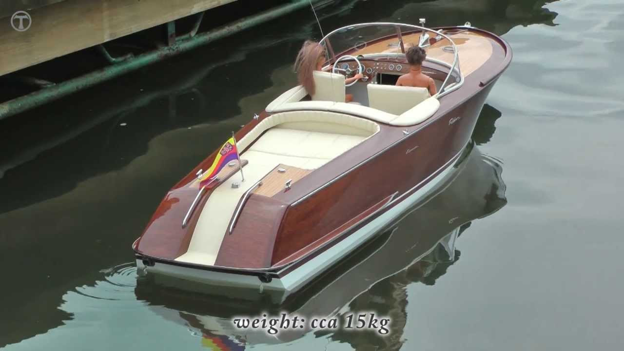 Riva Aquarama Special RC model 1:6 from KAROLKO - YouTube