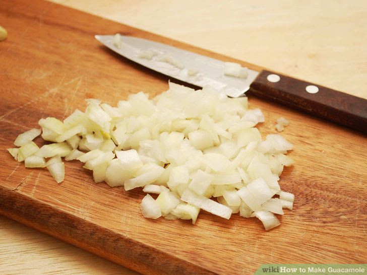 Make Guacamole Step 1 Version 5.jpg