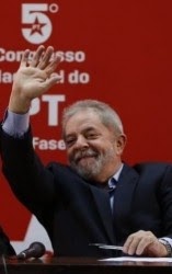 Defesa de Lula pede suspensão de investigação sobre tríplex ao Supremo