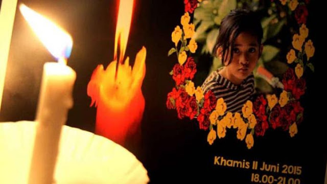 Serem! Ini 10 Kasus Pembunuhan Paling Sadis yang Gegerkan Se-Indonesia http://ift.tt/20kt43r - Berita Terkini Terbaru Hari Ini - Peristiwa pembunuhan yang terjadi di Pulo Mas mengejutkan kita semua. Hari selasa lalu (27/12) ditemukan 11 orang dengan posisi saling bertumpukan di dalam kamar mandi di sebuah rumah mewah di Pulo Mas Utara – Jakarta Timur.