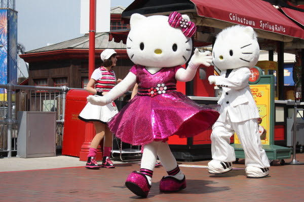 ユニバーサルスタジオジャパンのハローキティ ユニット 子供とお出かけ関西楽しい遊び場 遊園地 テーマパーク