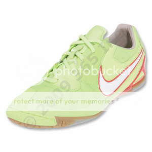 ronaldinho indoor soccer shoes