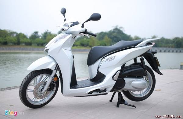Honda SH300i ABS nhập khẩu từ Italy và có giá bán 248 triệu đồng. Ảnh: Huy Nguyễn.