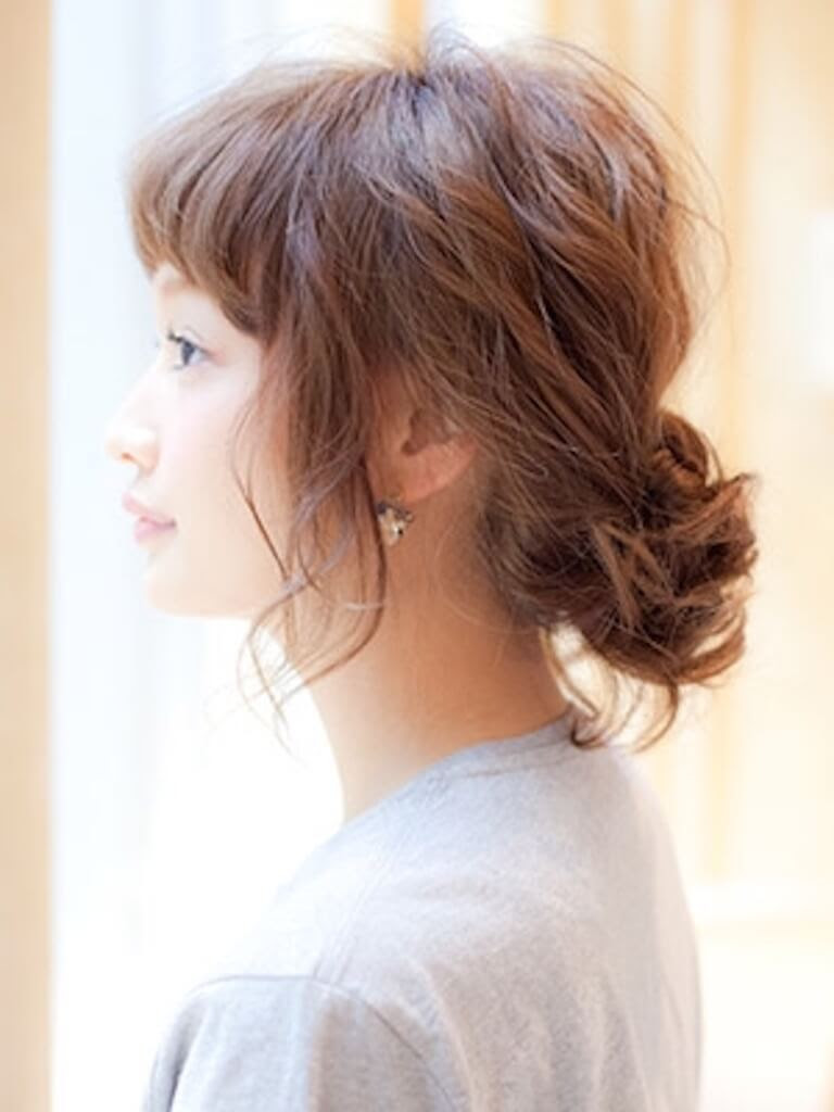 入学式のスーツにあう女性の髪型22 ミディアム編 ヘアアレンジ方法も紹介 春夏秋冬トレンド情報ピポパ発信局