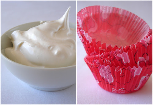 Honey and golden syrup meringue cupcakes / Cupcakes de mel com cobertura de merengue