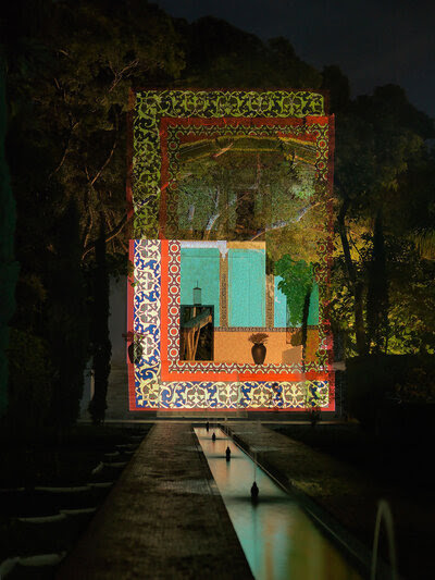 Once in New York, Sikander began mixing modern techniques with traditional elements of Islamic art. Unseen is a projection that also features intricate Indo-Persian borders.