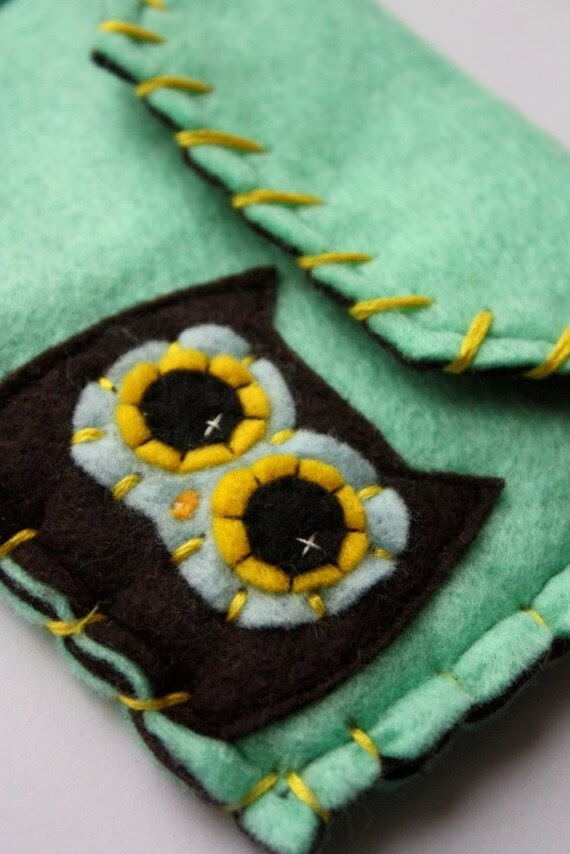 Owly Snap Pouch