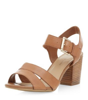 نتيجة بحث الصور عن ‪Wide-heeled sandals‬‏