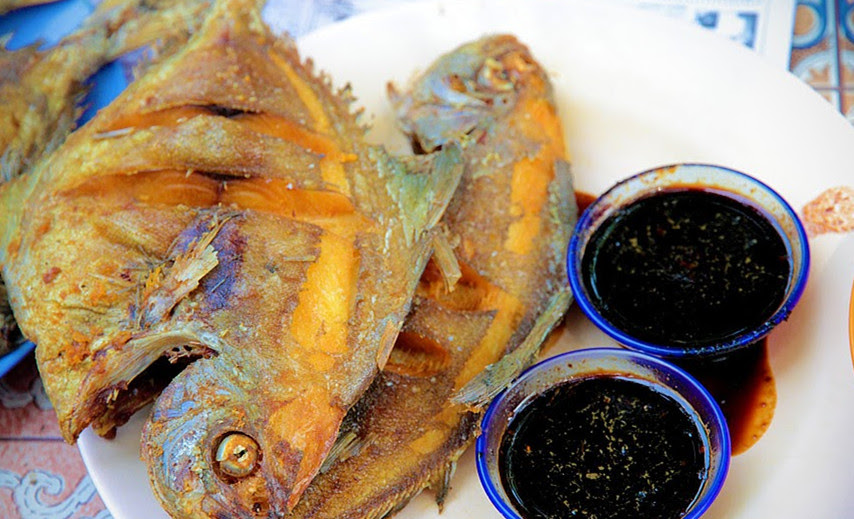 Ikan Bawal Goreng Yang Garing Di Juru Makanan Resipi Ikan Bawal Goreng Yang Garing Di Juru Makanan Resipi