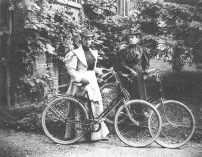 Alice Austin and ladyfriend