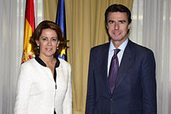Yolanda Barcina y José Manuel Soria, ministro de Industria, Energía y Turismo. 