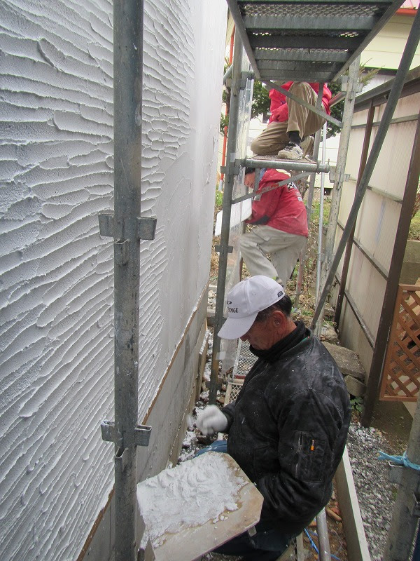 白セメントスプーン仕上げ かわかみ建築設計室